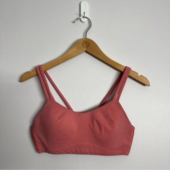 Lululemon Like a Cloud Bra Size 4 Light Pink - Picture 1 of 5